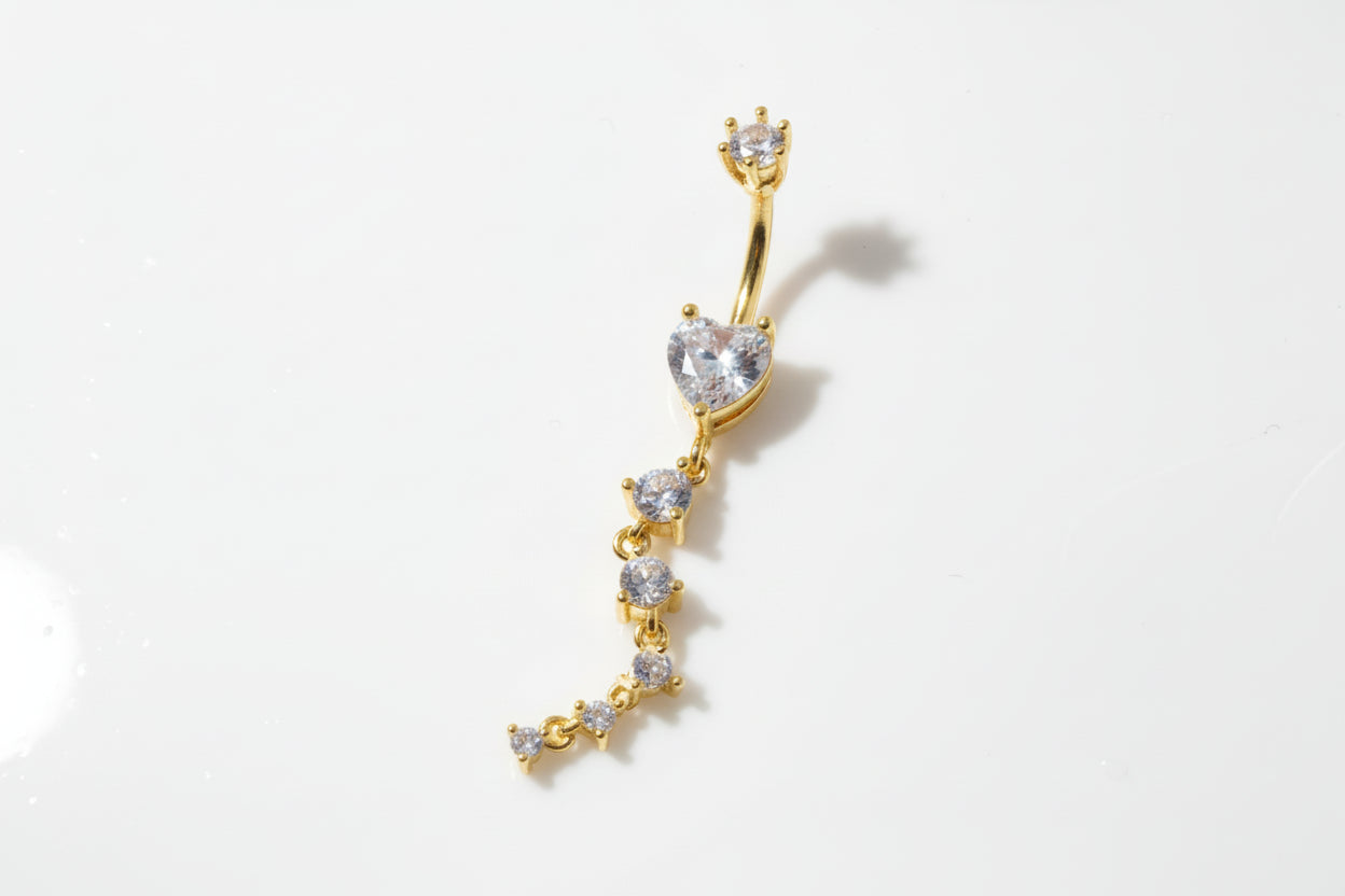 Bauchnabelpiercing Herz